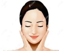 术后第三天感觉脸变形有些肿建议做好护理